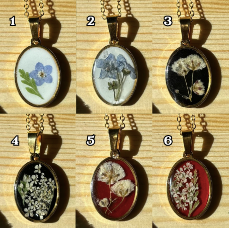 Gold Pendant Necklaces